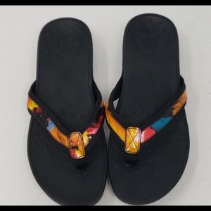 Vionic High Tide flip flop sandals Multi color 9